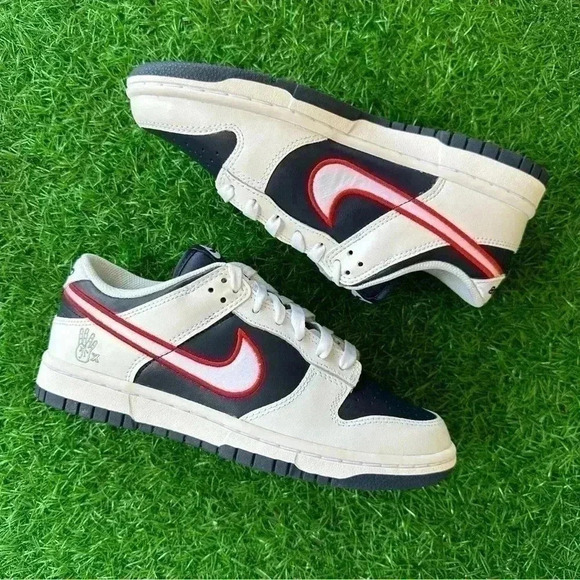 Nike Dunk Low Prm White / University Red / Obsidian - Picture 2 of 8